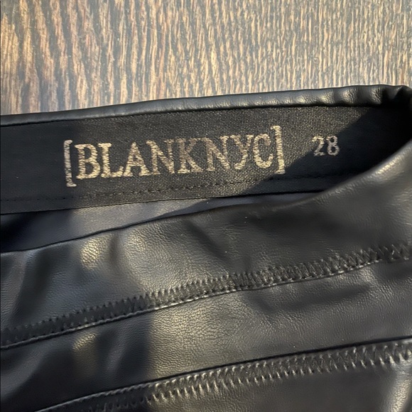 Blank NYC faux leather leggings - Picture 3 of 3